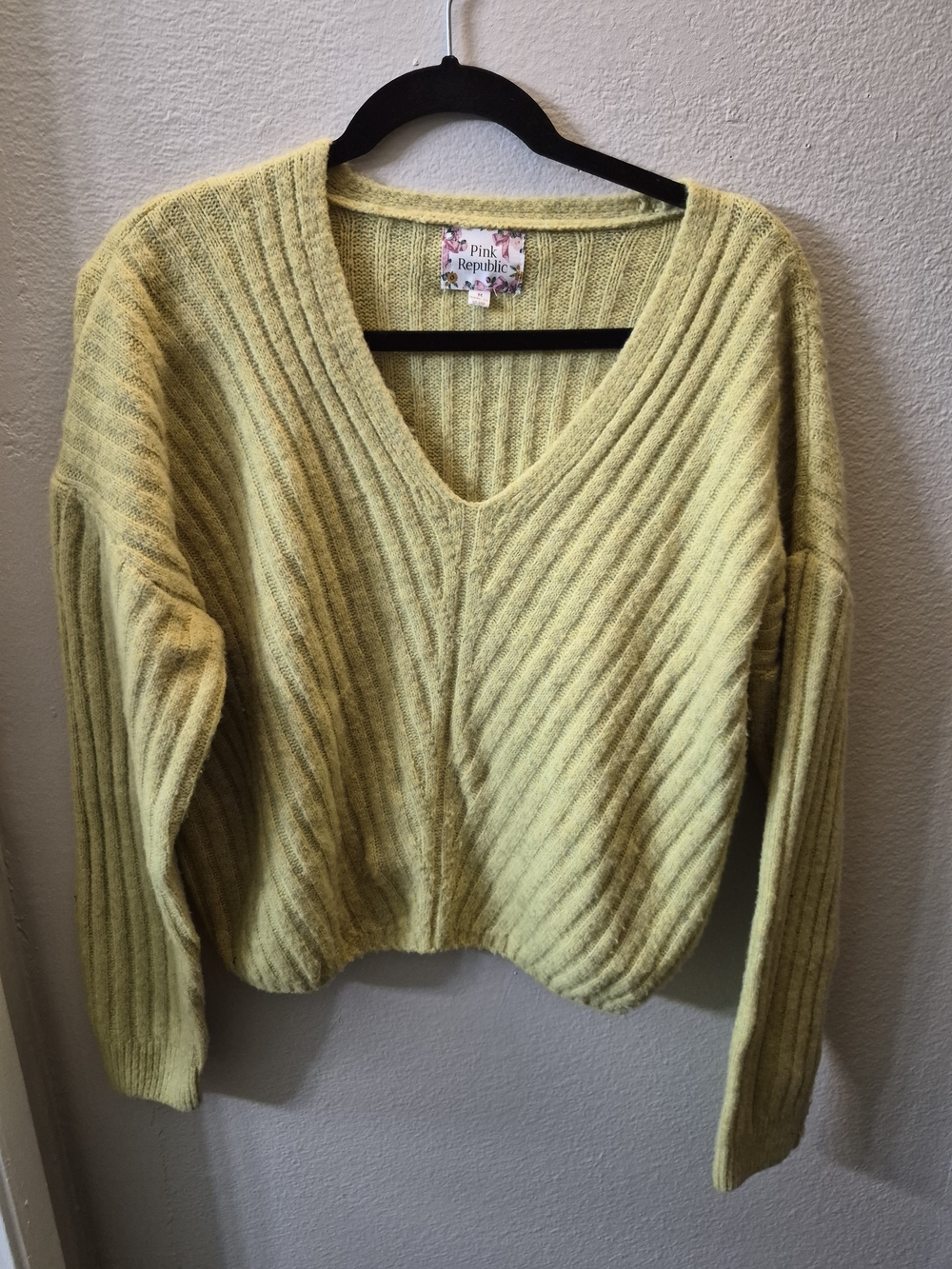 Pink Republic Women's V-Neck Ribbed Sweater in Light Yellow